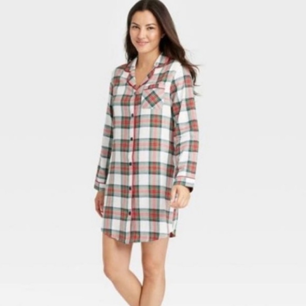 Wondershop like new 100% cotton flannel plaid night shirt red and white size S